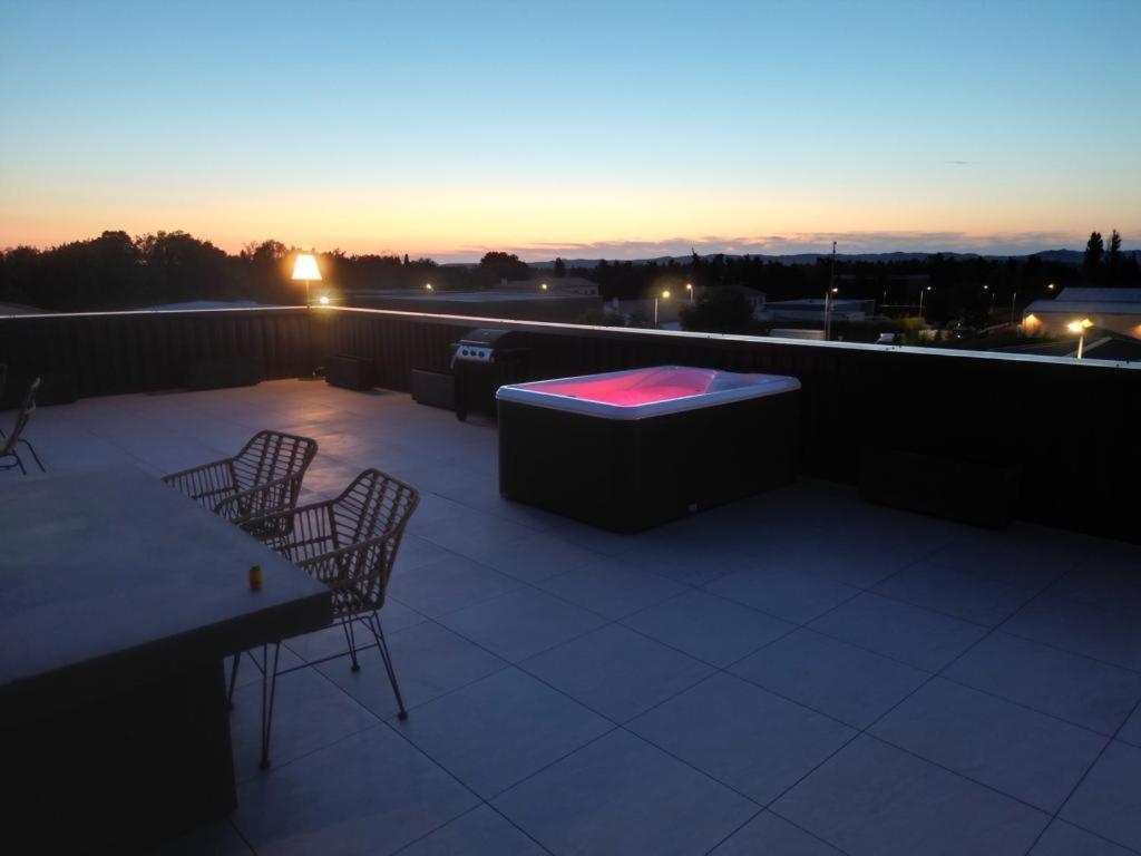 Saint Remy De Provence Roof Top Avec Jacuzzi Exteriör bild