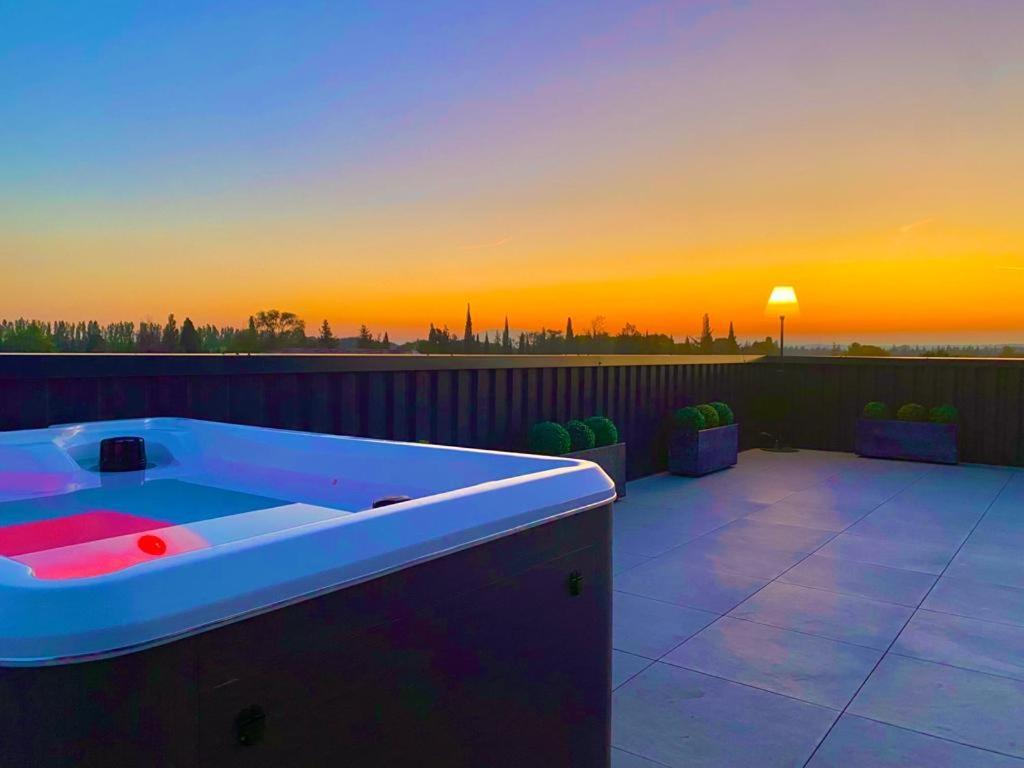 Saint Remy De Provence Roof Top Avec Jacuzzi Exteriör bild